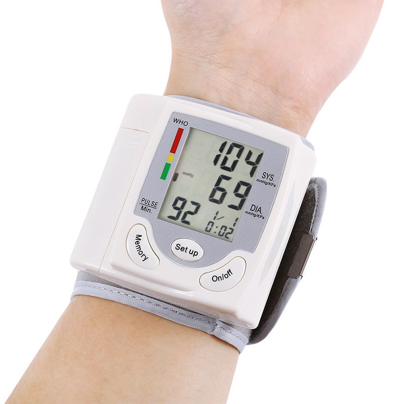 WristSense Automatic BP Monitor – Easy Hypertension Tracking for Seniors